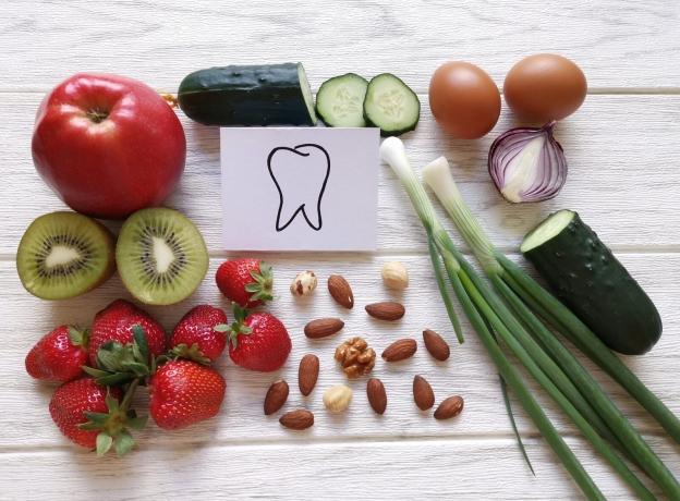 Top 4 Foods That Boost Oral Hygiene